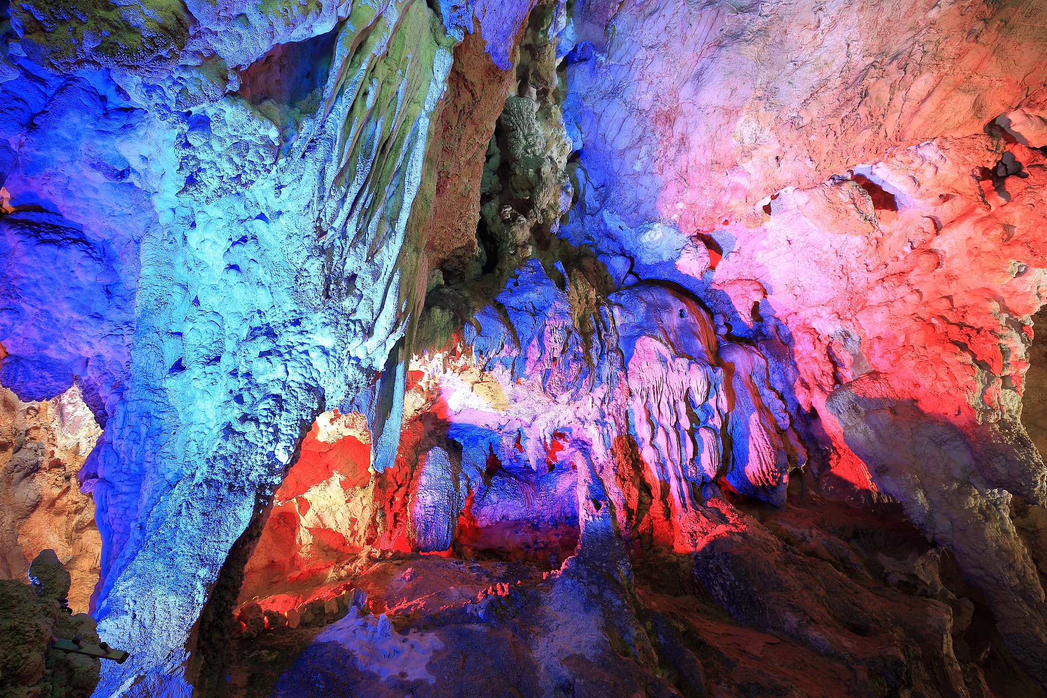 cave stalactit in guilin, china