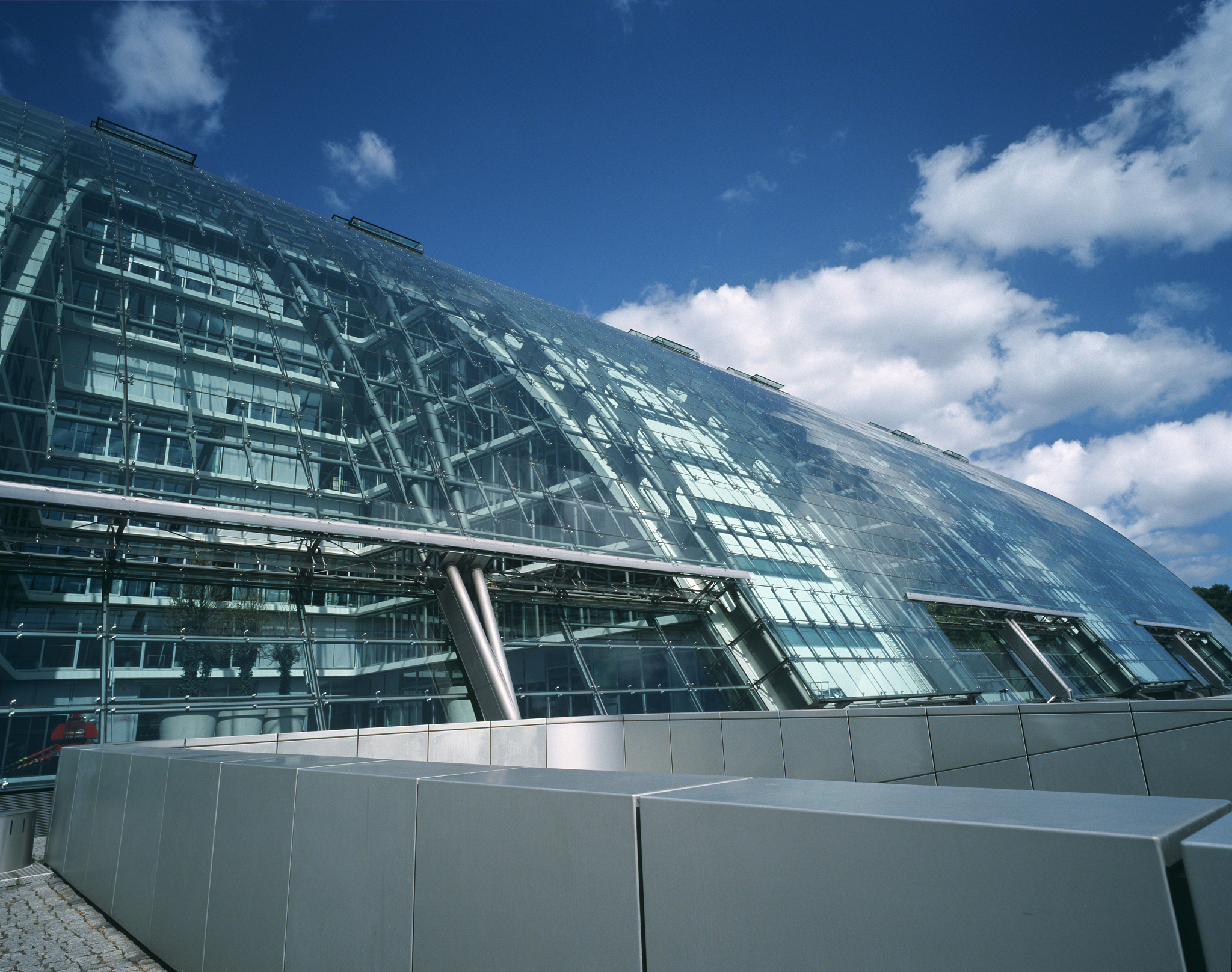 Sydney Opera House: Iconic Landmark & World-Class Performance Venue