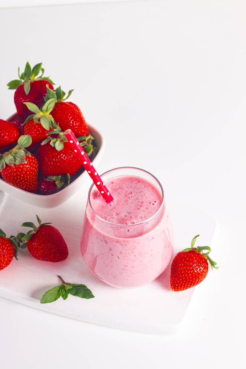 草莓香蕉奶昔的做法_草莓香蕉奶昔怎么做