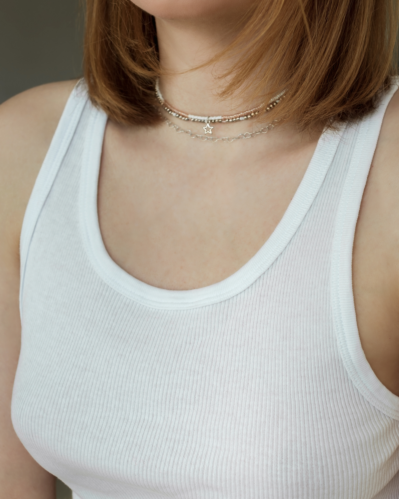 11岁女孩穿小背心还是胸罩？舒适、安全和保护哪个更重要？