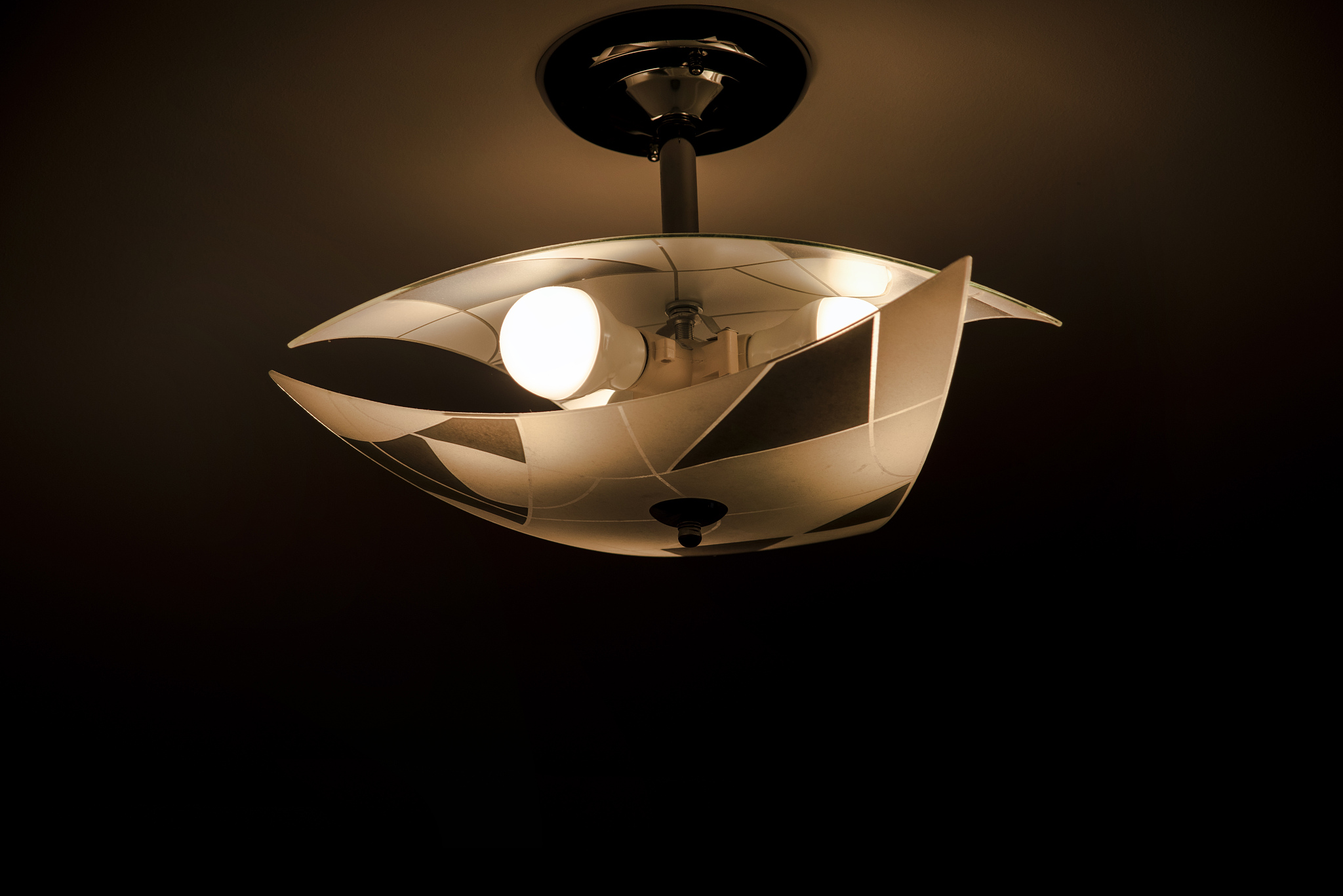 防爆应急灯终极指南：工作原理、类型及应用