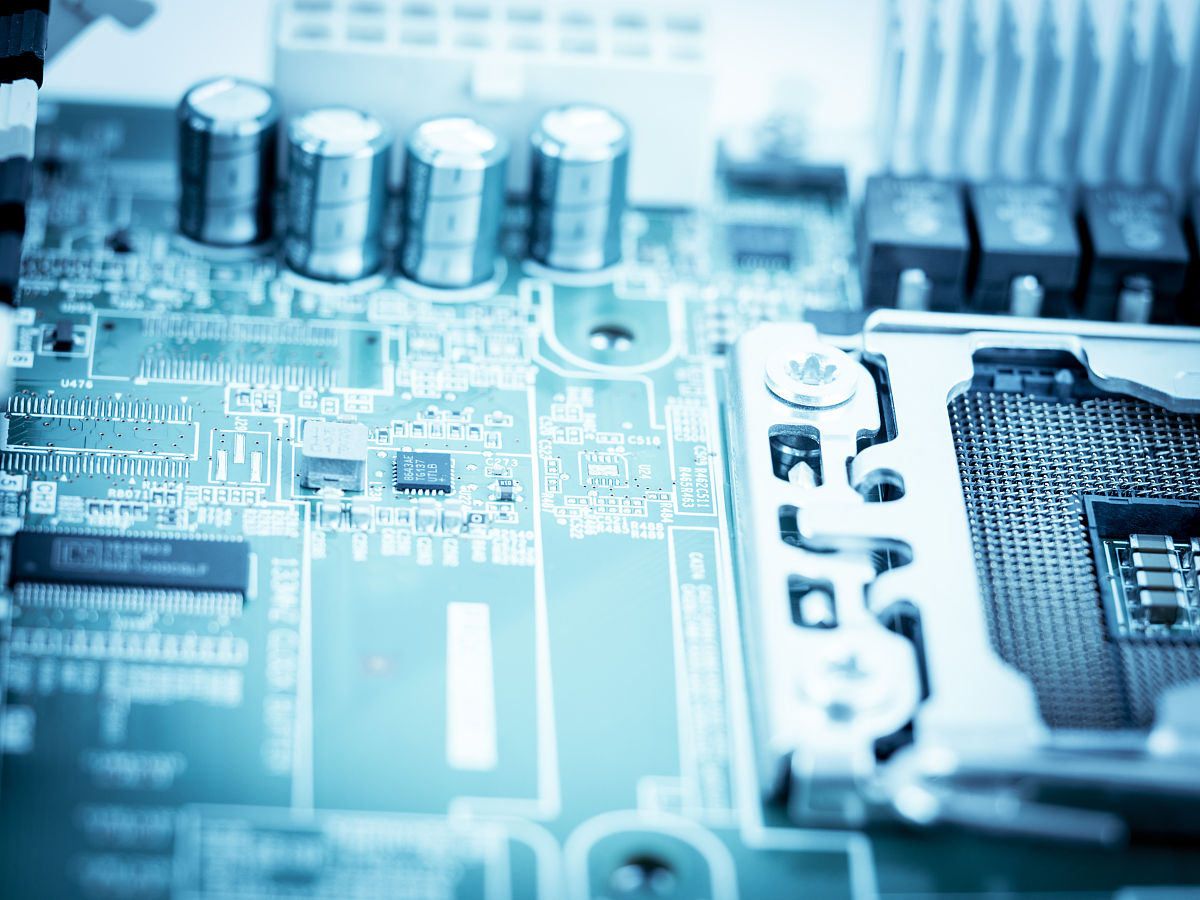 华硕主板Debug灯白色：正常运行还是故障？