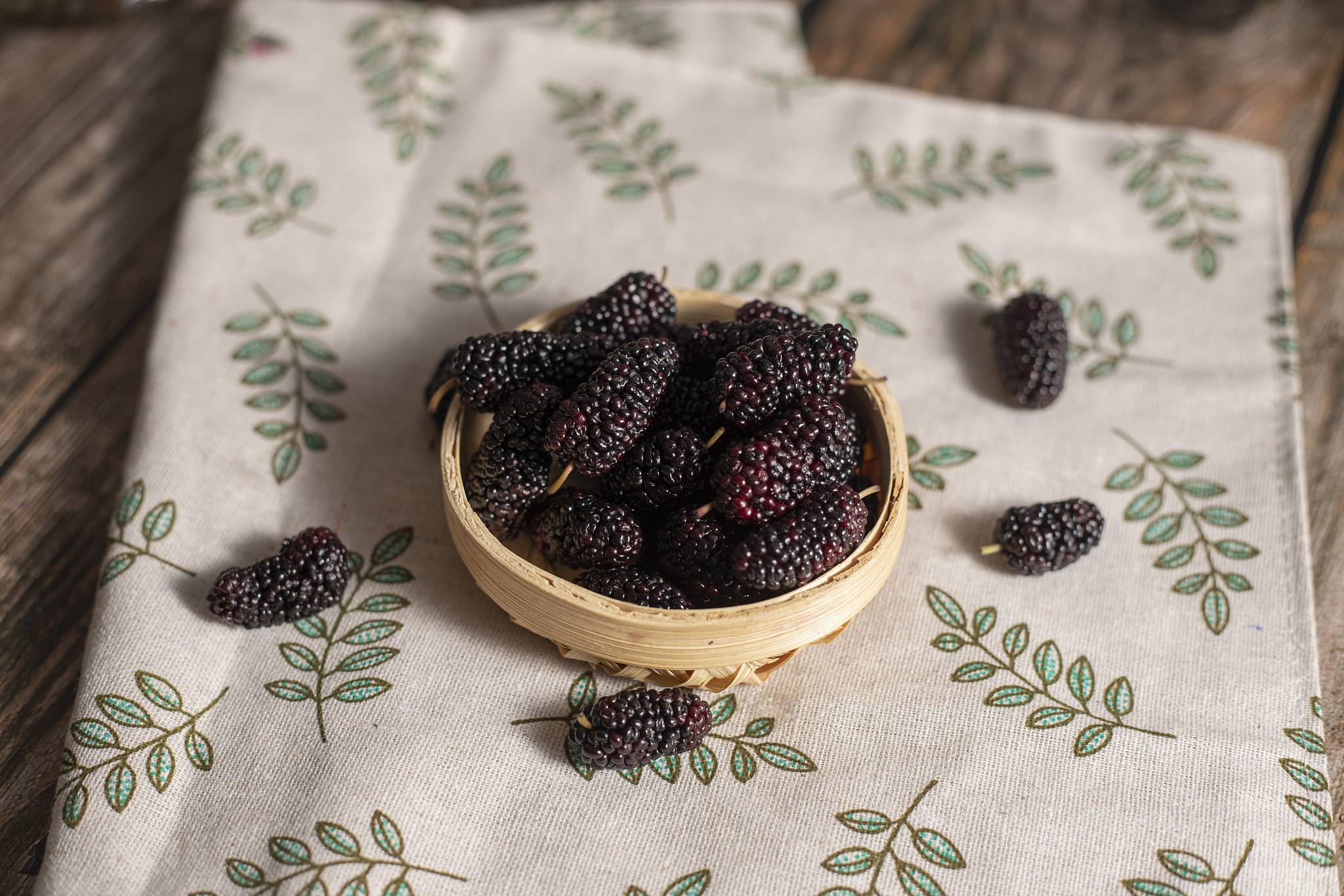 桑葚子醬的做法_春天的味道——桑葚子醬