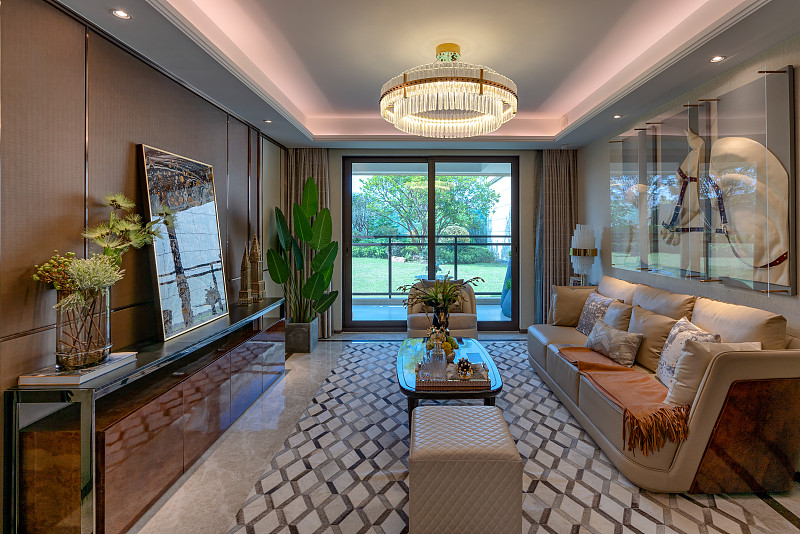 生活百般滋味你要笑着面对看完这套房你指定说一句到位！品质匠筑好洋房今年买房今年住！能买电梯房不买步梯房能早点买房就不晚买房能买无瑕房就不买微瑕房万达1号有好房无瑕疵有品质1T2户臻洋房、南北通透采光强宽幕墅居大排场、户户跃层超随心巨幅玻璃立面、通透建筑美学两轴五心一环、城芯森居还原热爱自然成都人谁能不爱大公园3450亩天府公园等你玩5000亩的兴隆湖路亚、赛艇都满足五大休闲主题 生活增添逸趣买时遮