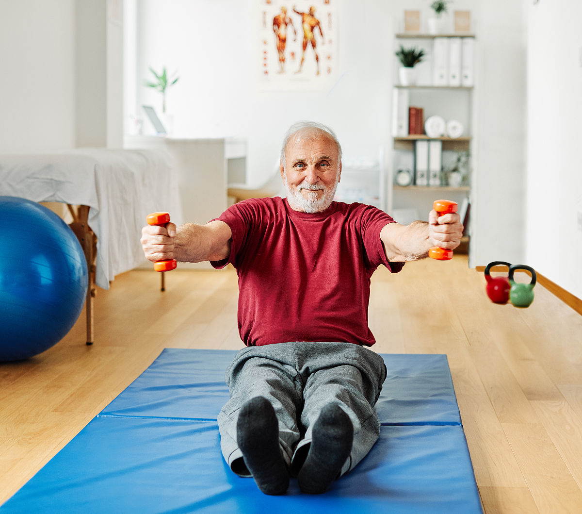 贵阳卫校高级护理专业就业前景如何？-深度解析