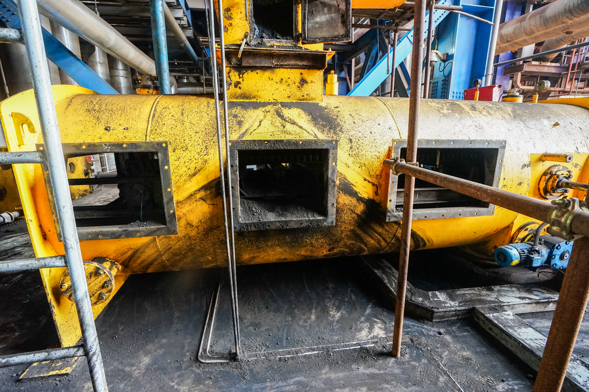 扒渣过程中铁水液面波动：小波动更优？