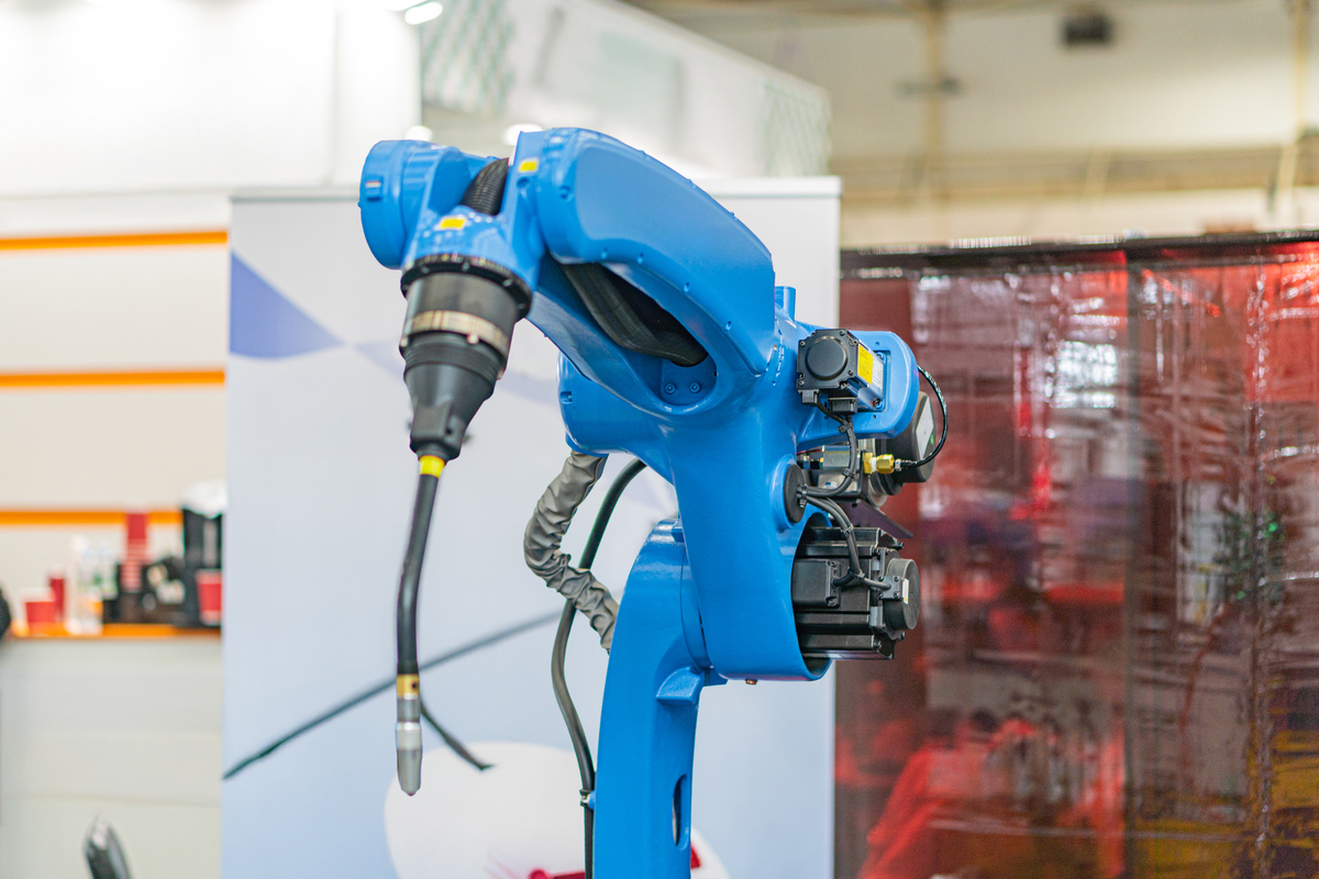 帮我找到能用于焊接车身的机器人焊枪