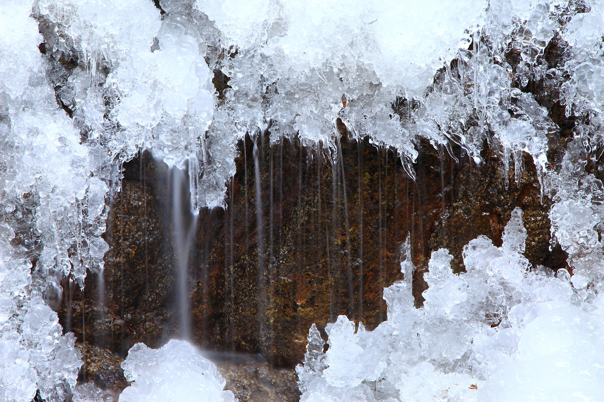 第一次爬瀑布：挑战与收获的奇妙之旅