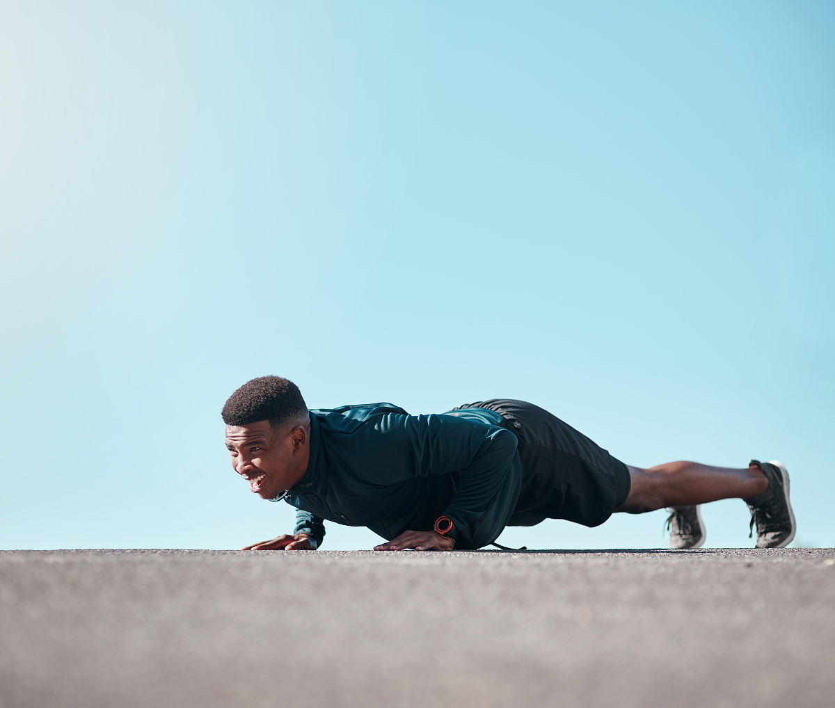 跌倒七次就站起来八次给我一个50字内的小红书伤感情感文案