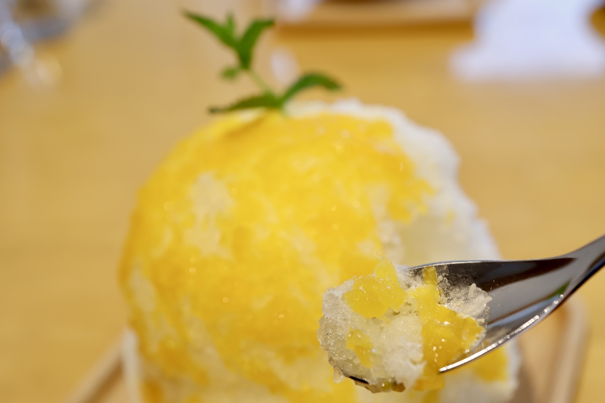 芒果杏仁香脆卷：创意甜品，口感酥脆，满足味蕾！
