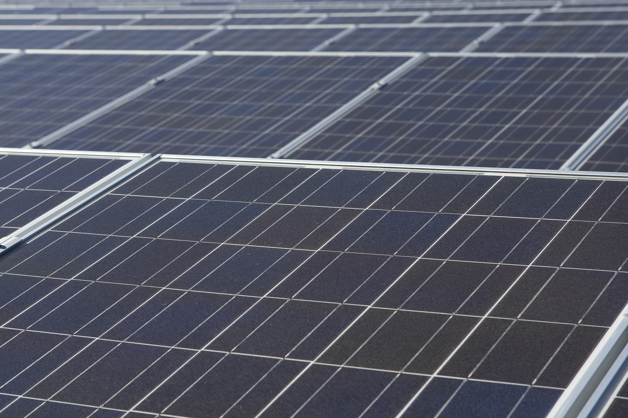 介电储能材料发展趋势：高密度、快充、稳定、多功能、环保