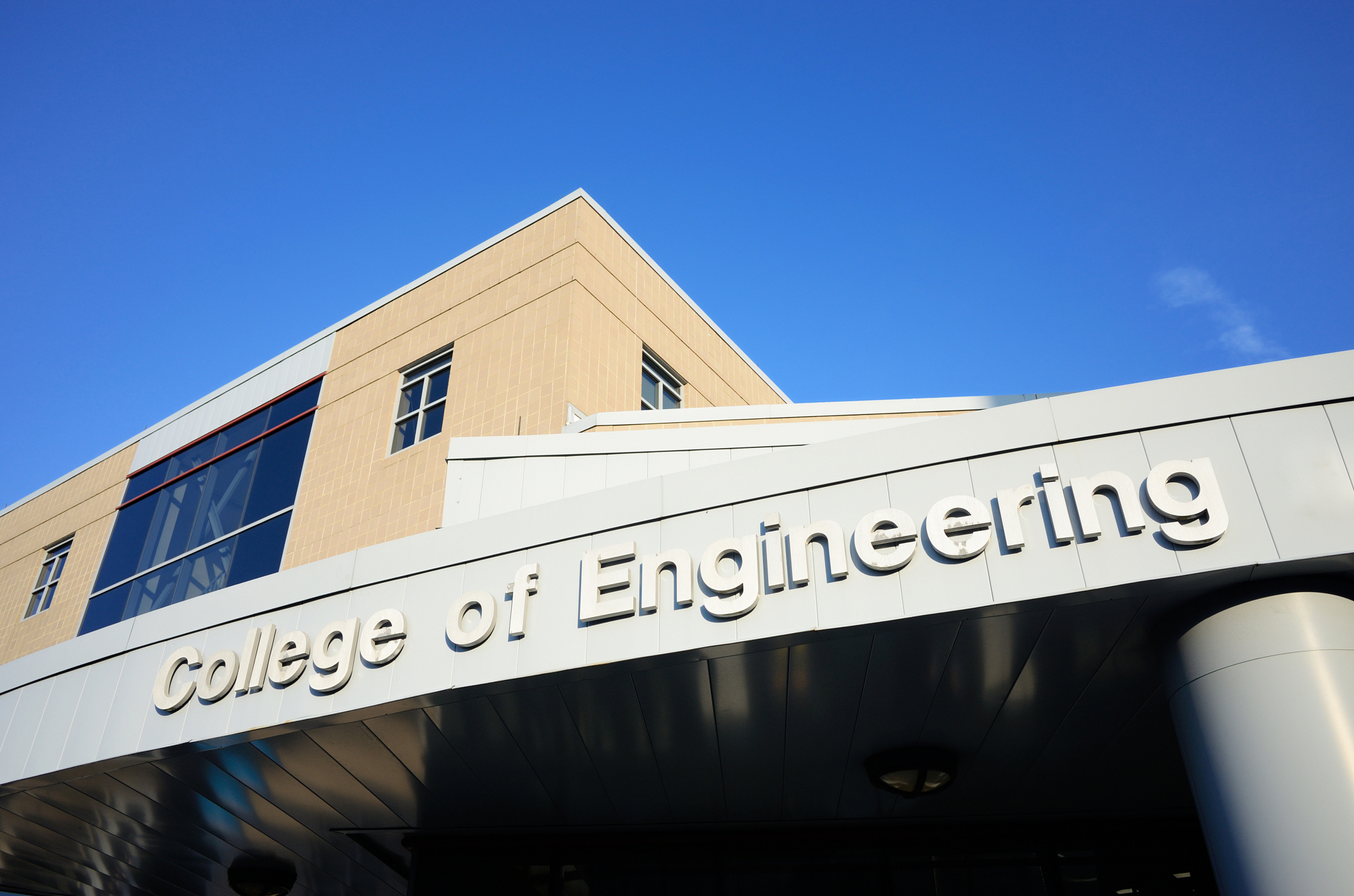 我是蚌埠医学院的护理本科生，跨考的复旦大学的公共卫生与预防医学专业，政治61，英语64，专业课204，总分329。本科获过校级二等奖学金、三等奖学金，获得过校级优秀团员、优秀志愿者、优秀班干部，参与过一个国家级大创，献血超过1000ml，六级，根据以上信息，帮我用英语写一篇为什么报考复旦大学的原因，