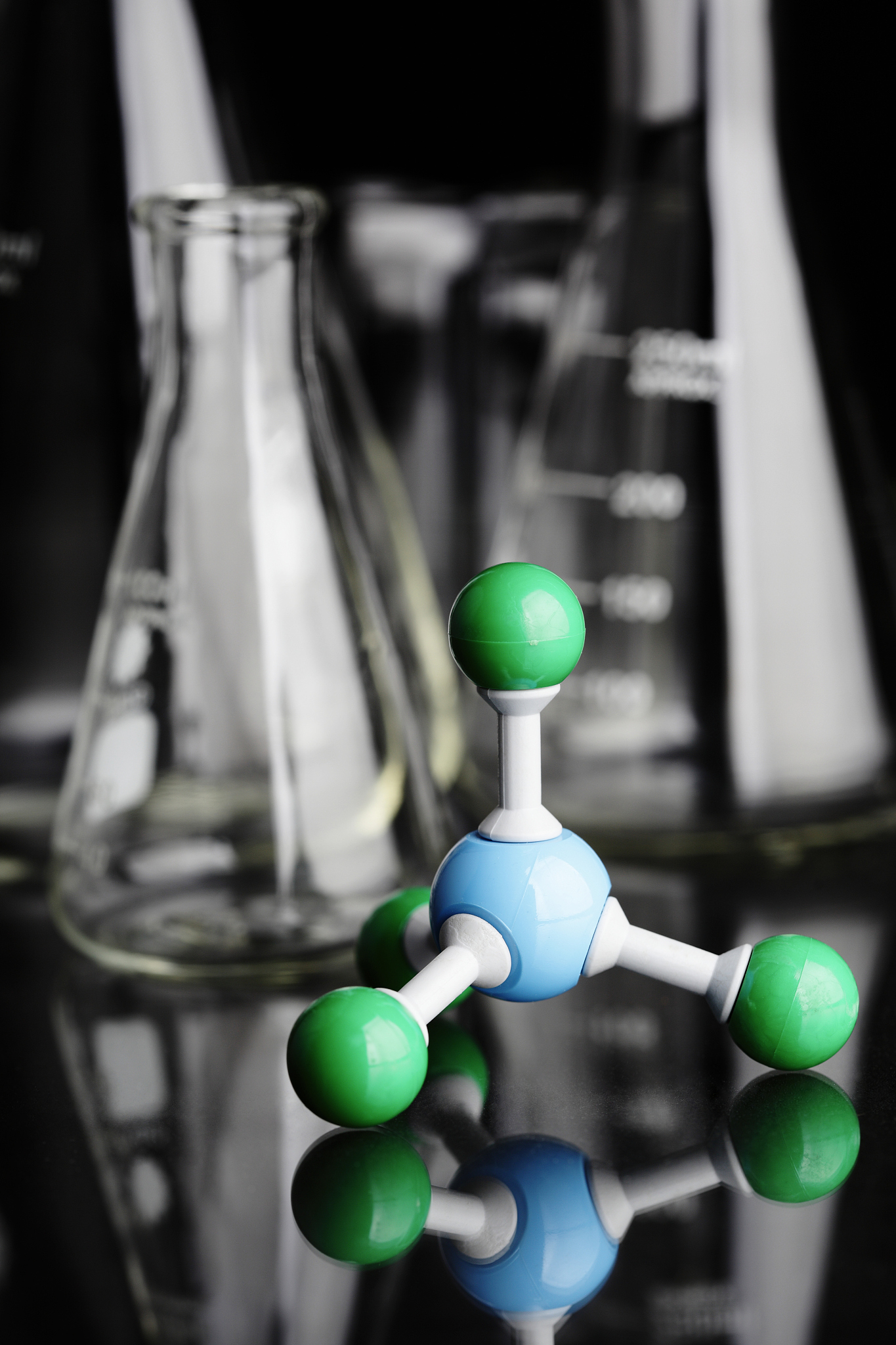 氢氧化钠与碳酸钙反应：原理、应用及检测