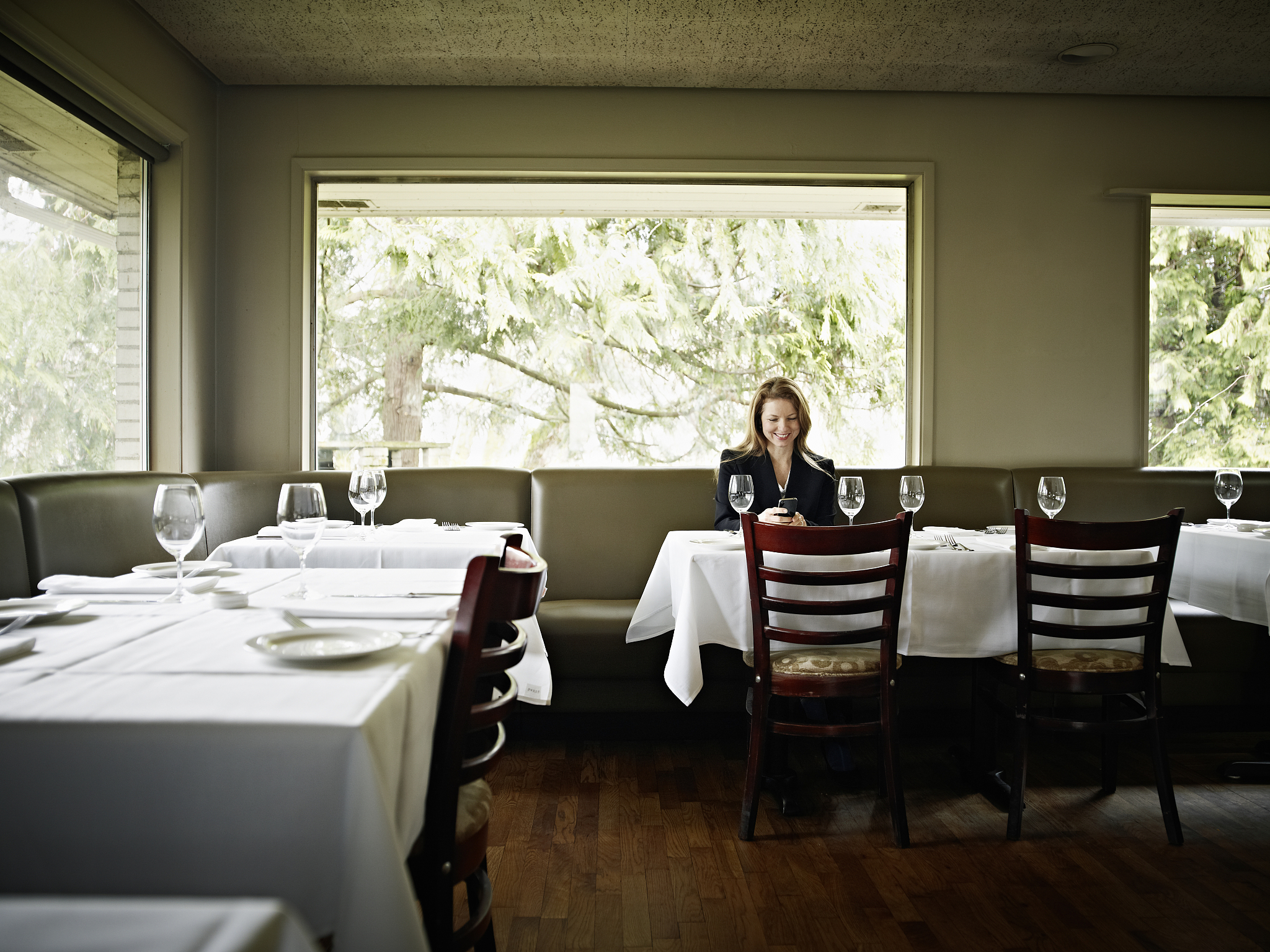 Shangri-La Hotel Restaurant: Flat Structure, Personalized Management
