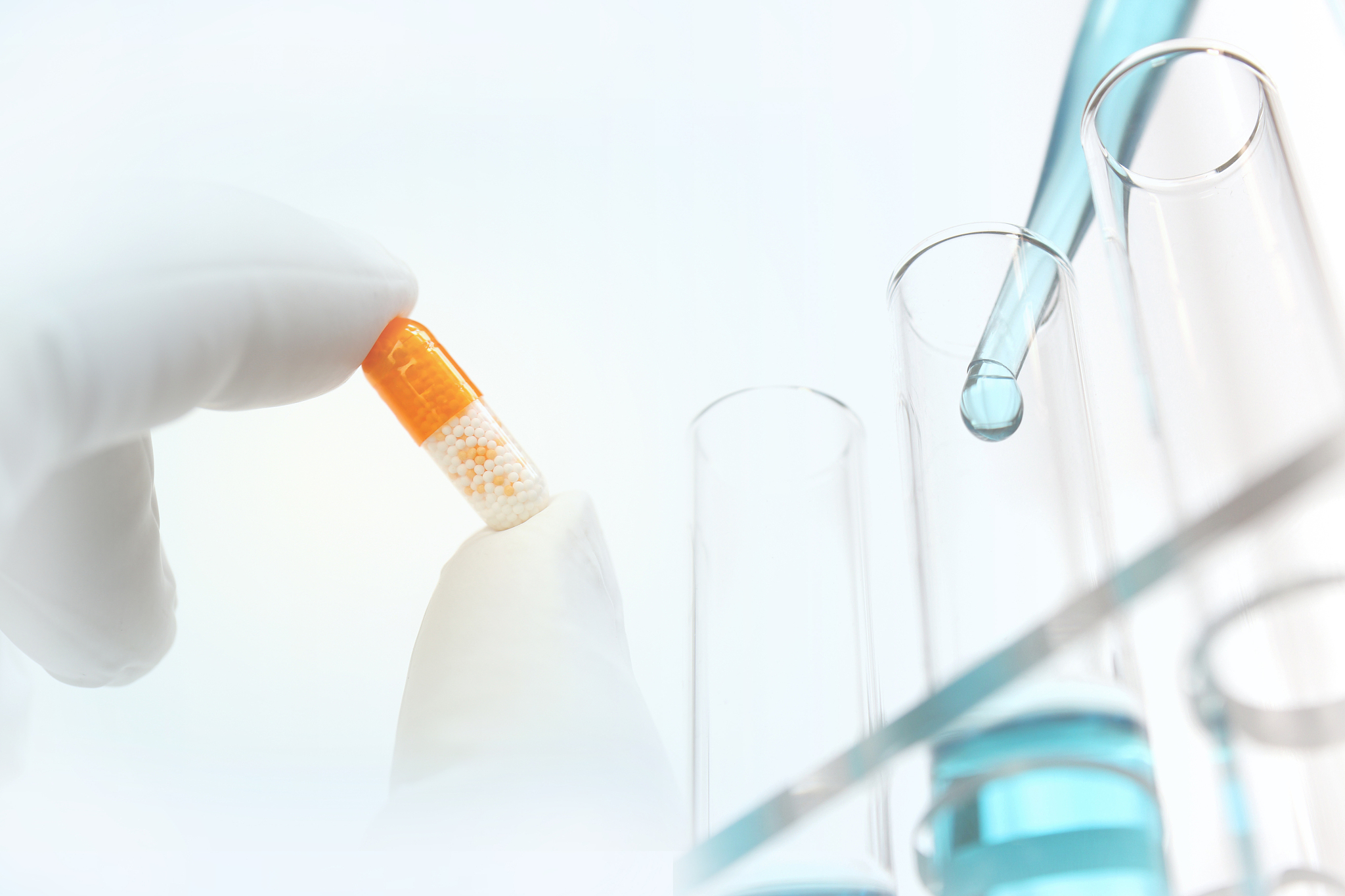 氯喹可以直接用在小鼠身体上用来抑制自噬请给出一个合理的氯喹的浓度