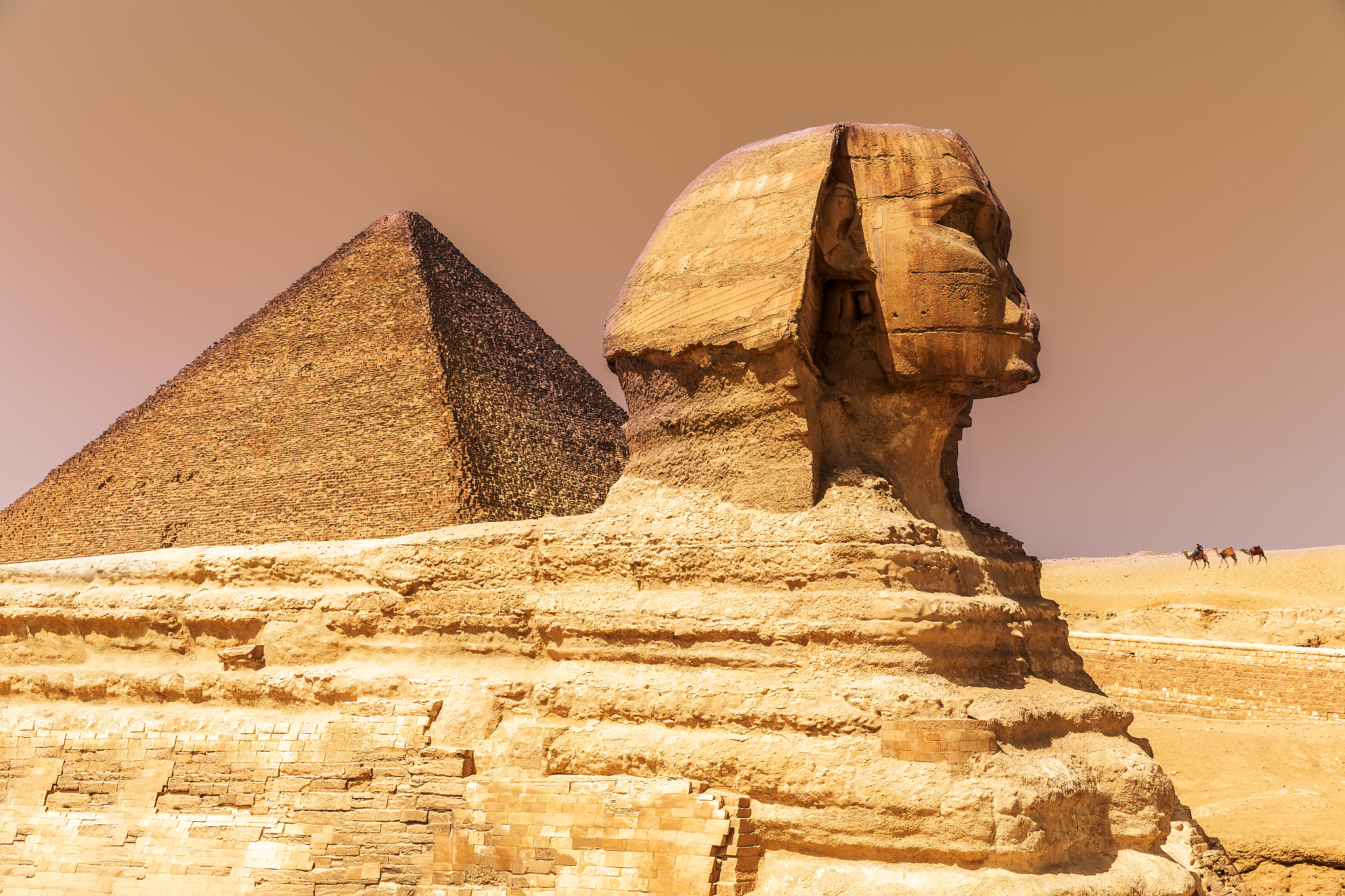 the great sphinx and the pyramid of cheops in giza, egypt