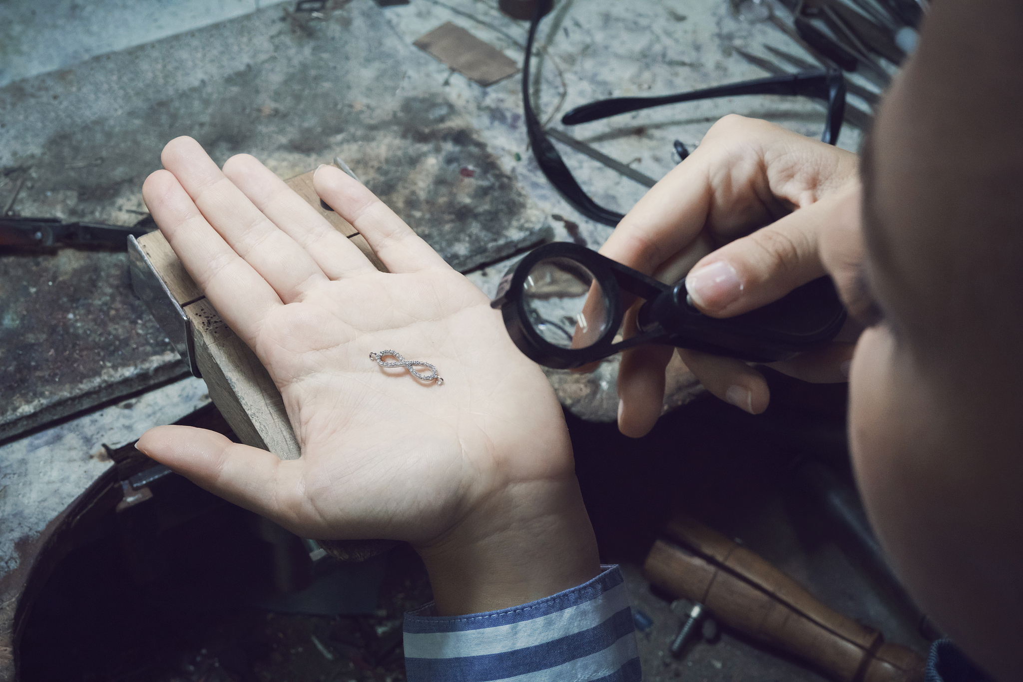 天津商业大学宝石及材料工艺学专业怎么样？师资、设施、就业前景全解析