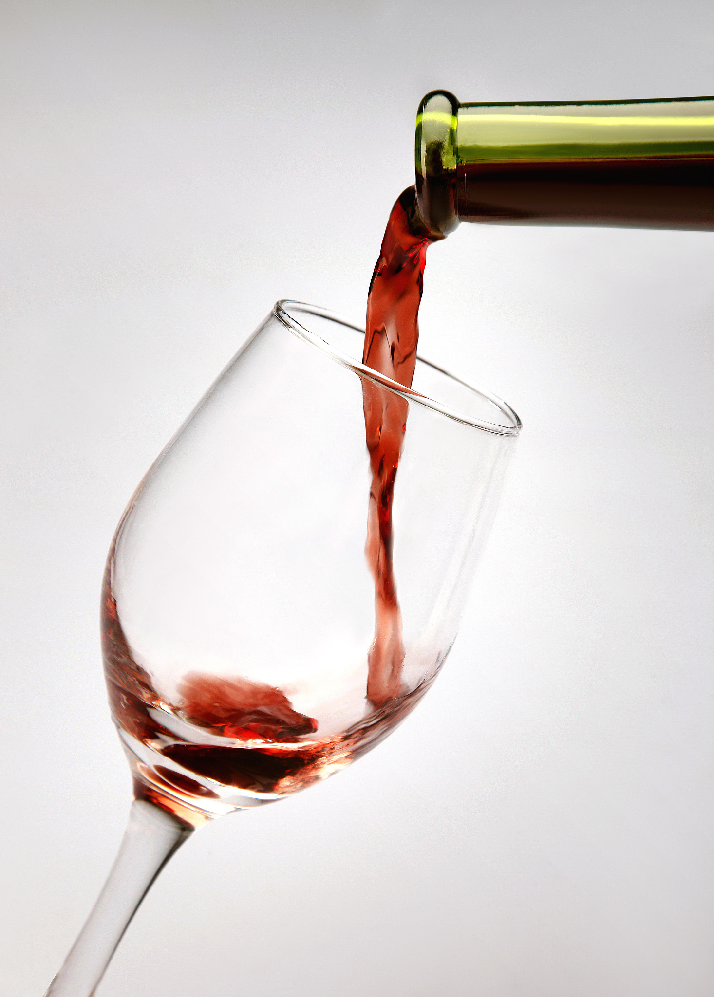 如何鉴别红酒好坏 如何鉴别红酒好坏