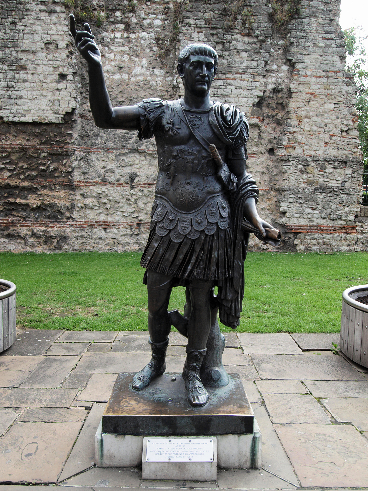 emperor trajan statue