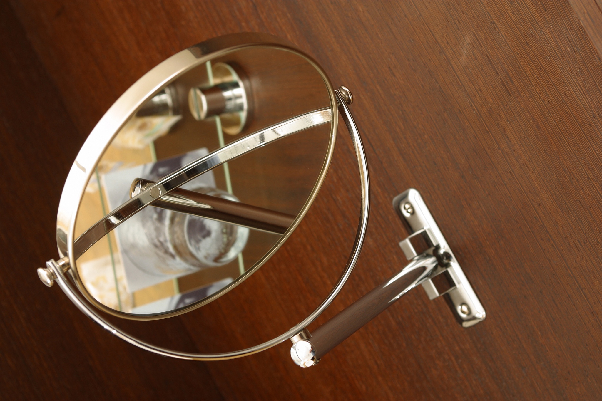 光学镜和硬管镜子差异