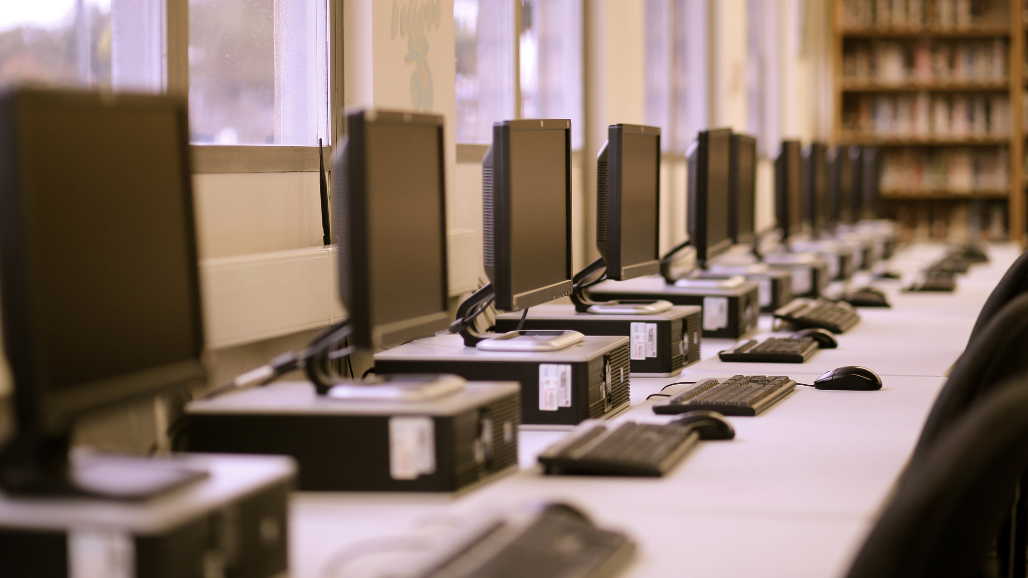 山西省工贸学校计算机网络技术专业招生简章 - 就业前景广阔