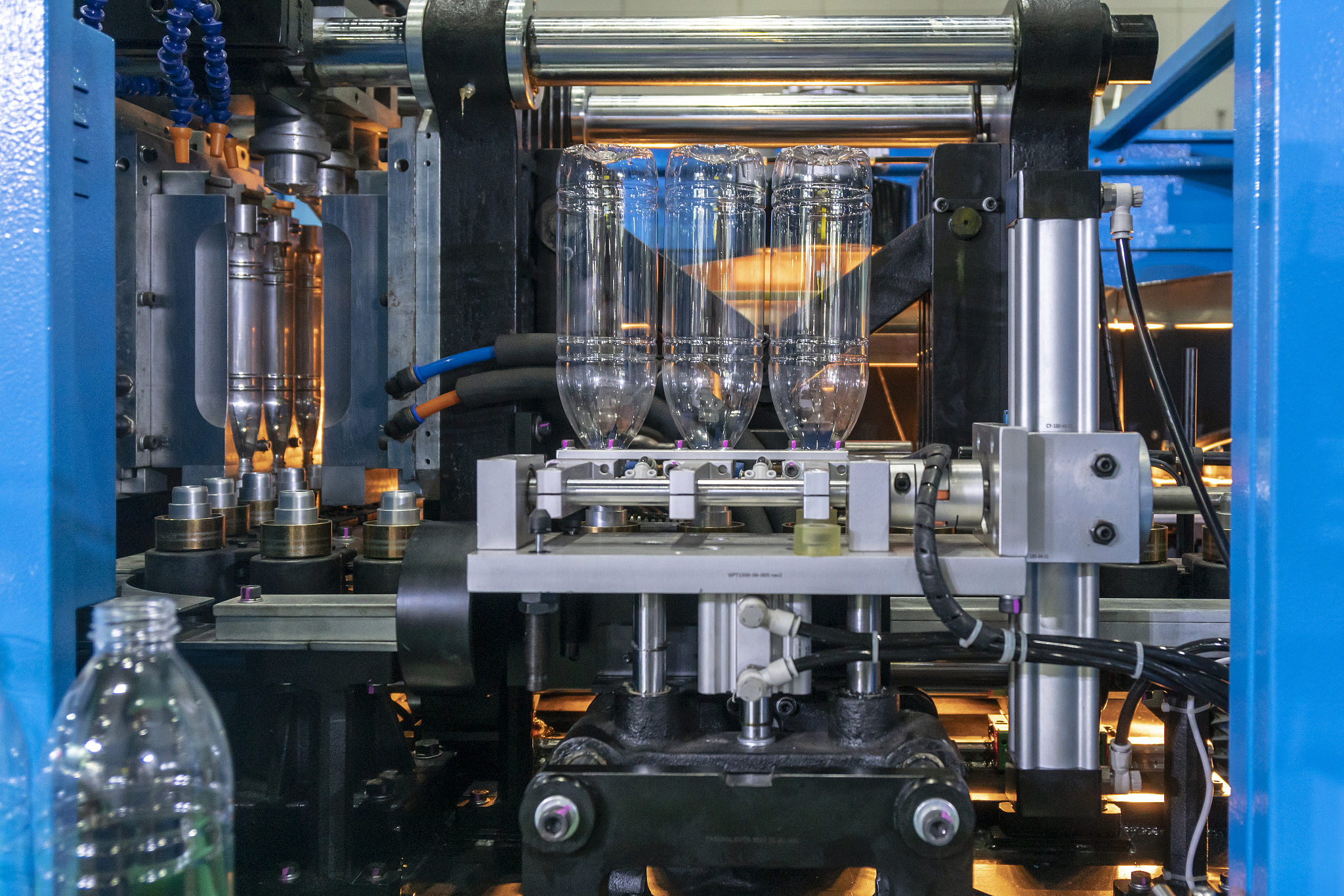 塑料冷却成型全流程详解 - 从原料到成品