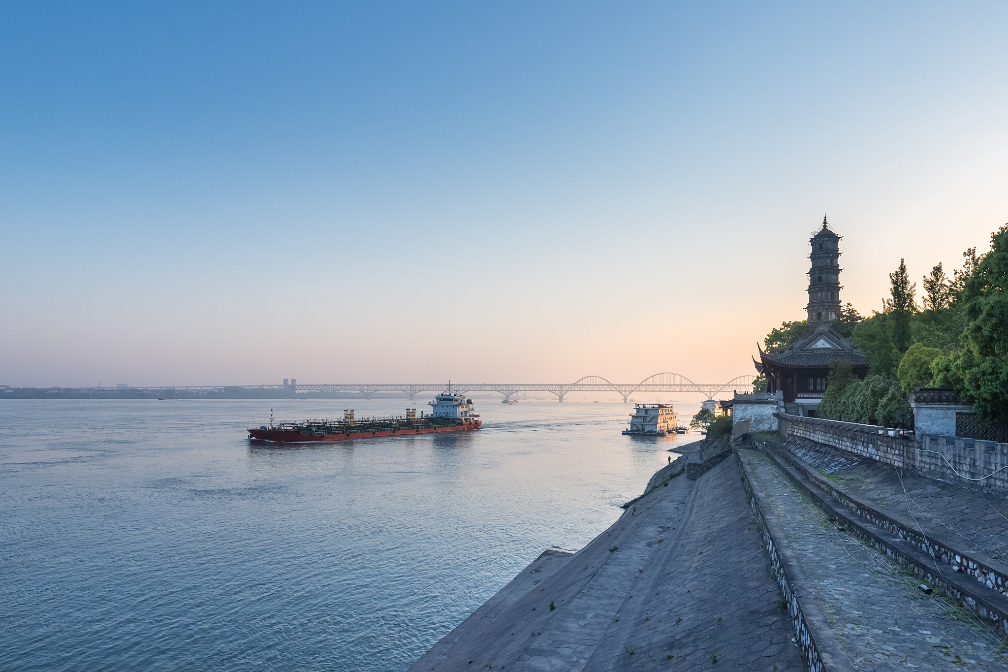 jiujiang landscape in early morning