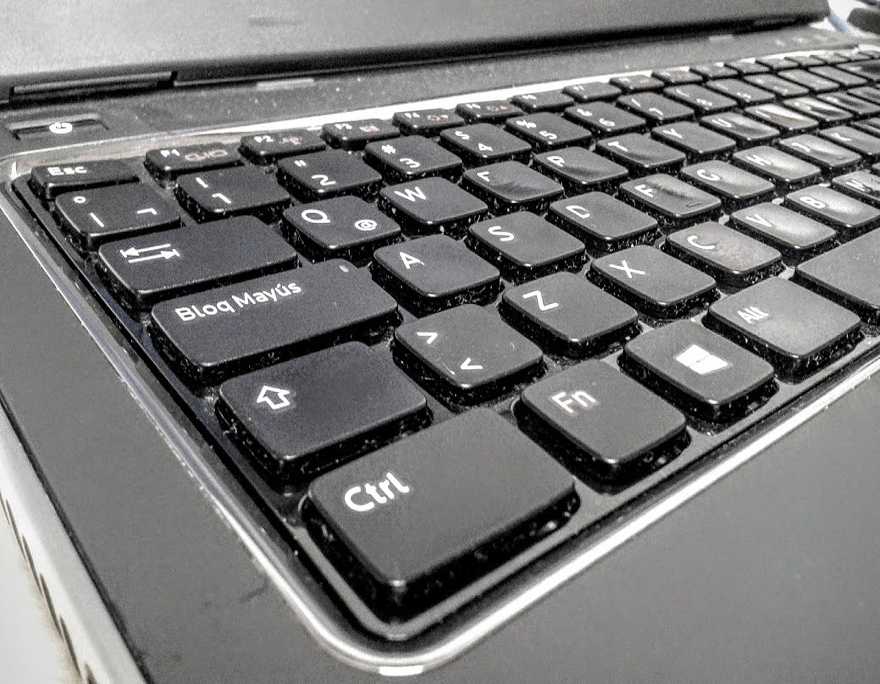 笔记本电脑开不了机怎么办？在线等，急！