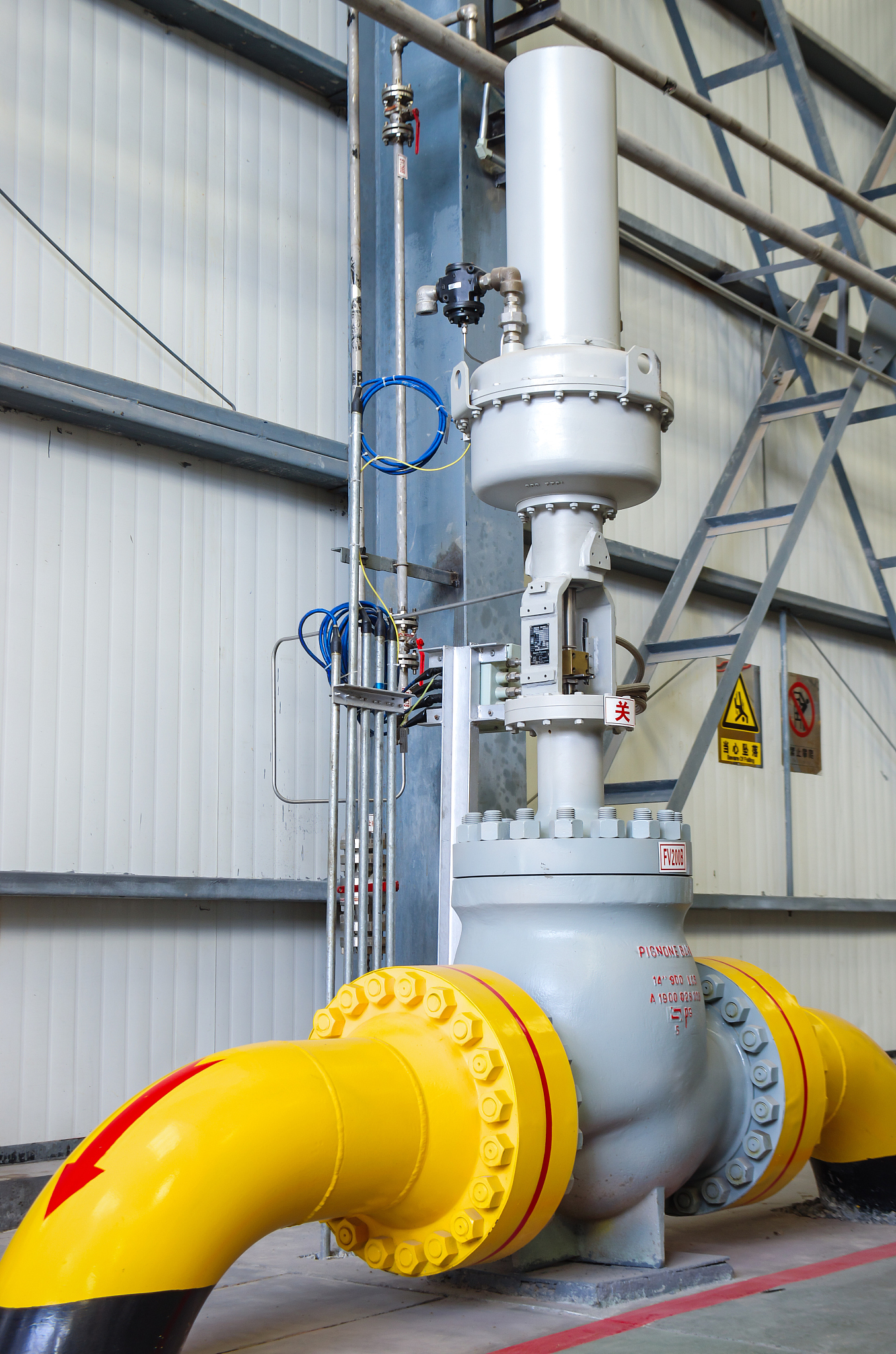 Saturated Vapor Pressure of Water: Determination and Relationship with Temperature