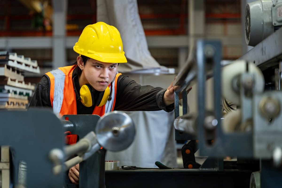 工人的日常：一份辛苦却充实的劳动
