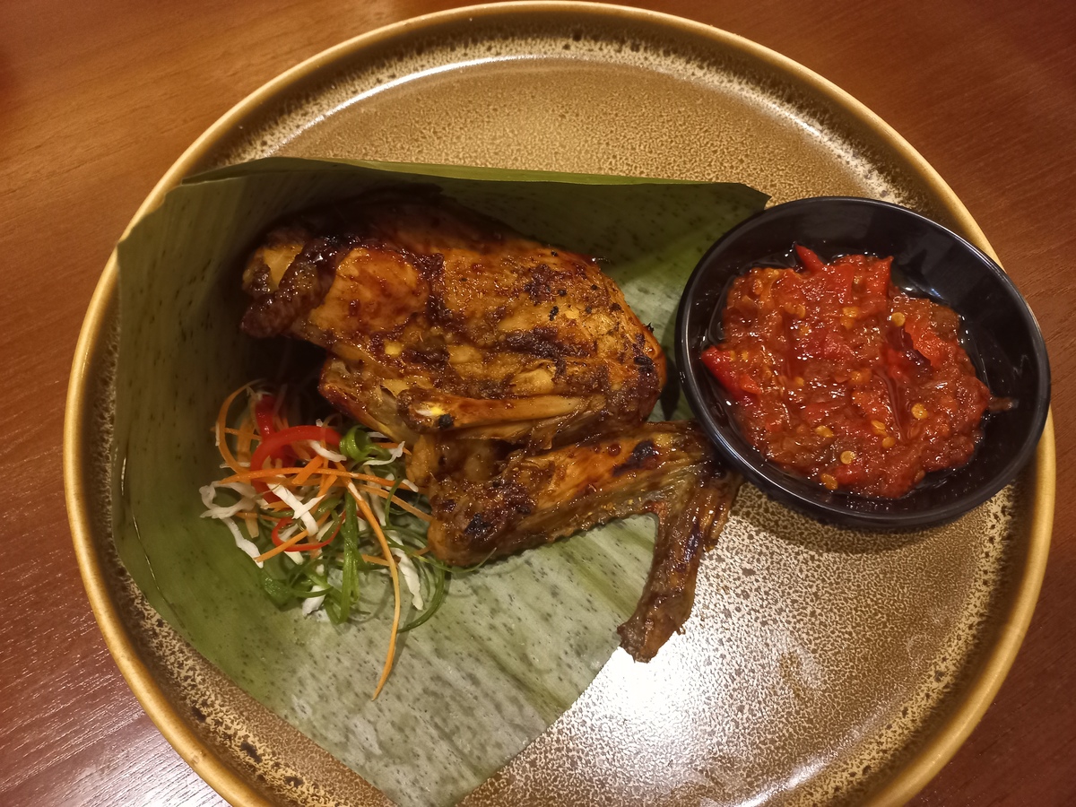 臭豆腐烤鸡：绝配美味，香脆可口！