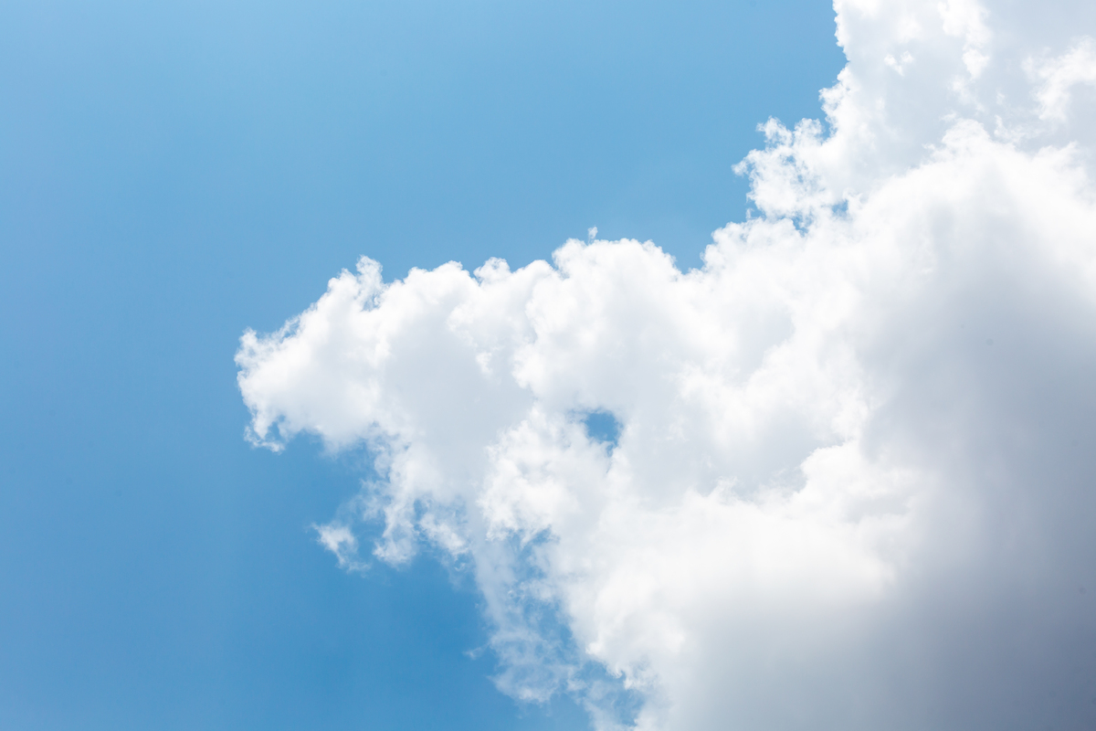 形容白云的词语：优美、生动、意境深远