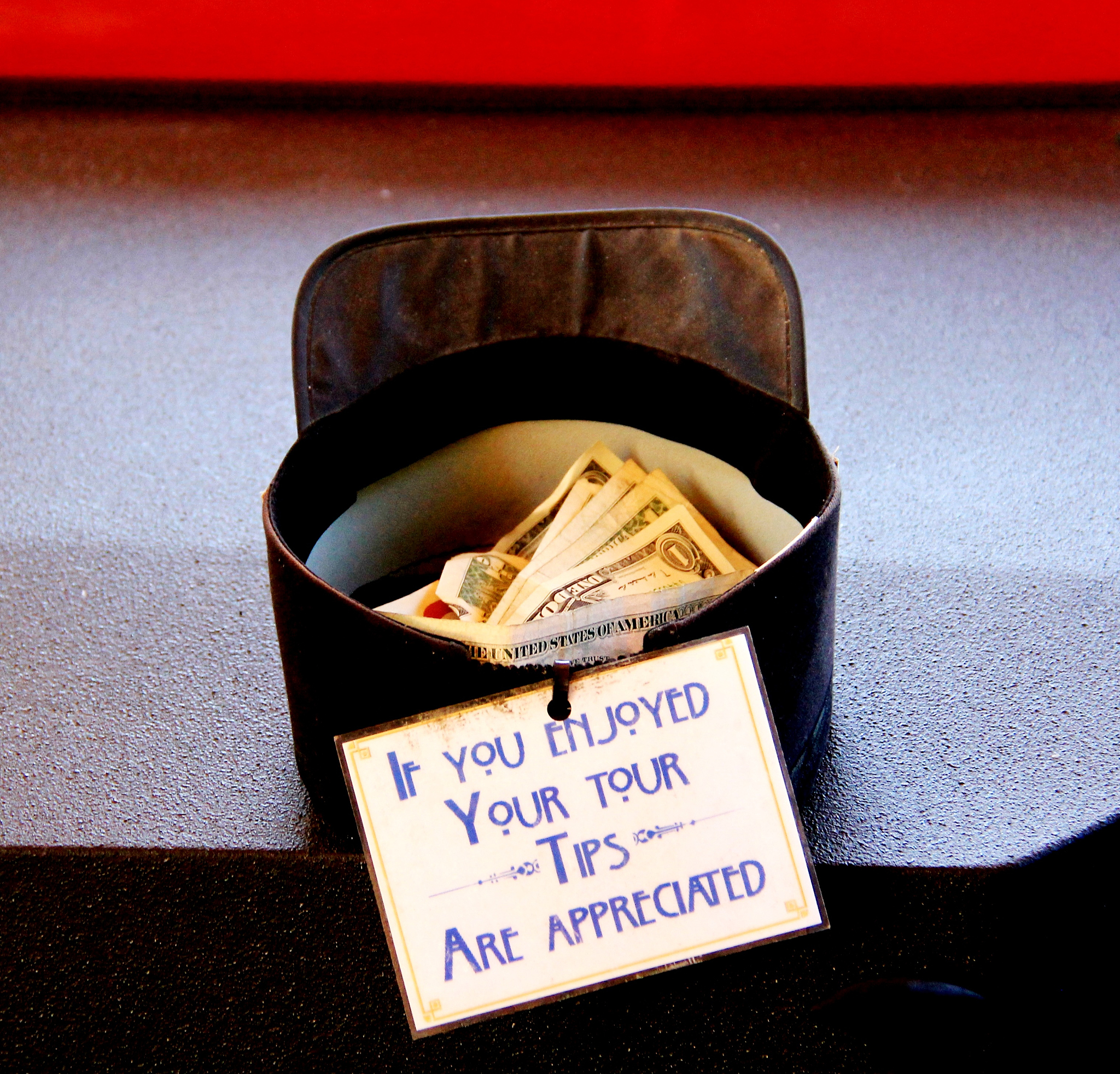 赚钱方法大比拼：从网红挑战到手工制作，这些奇葩收入来源你见过吗？