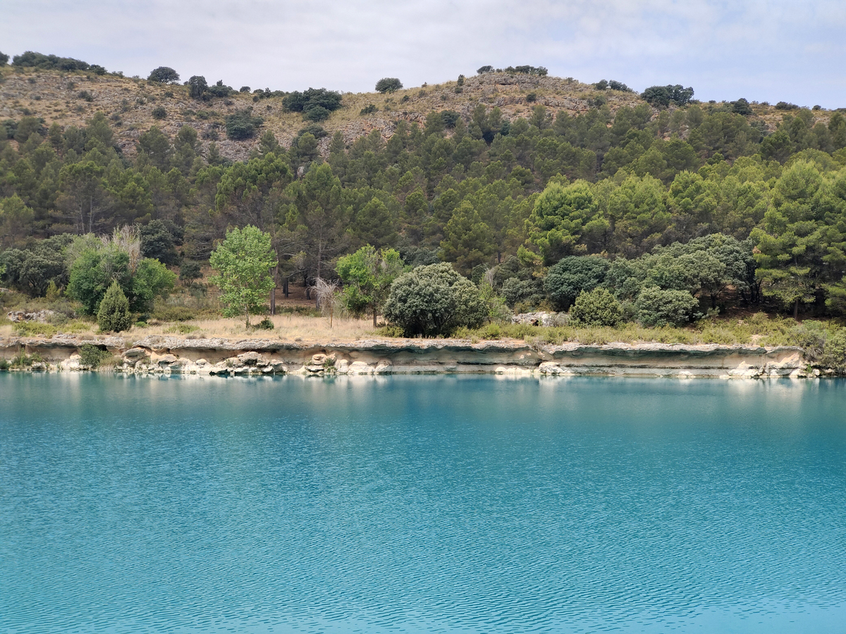 探寻山与云的情绪：摄影作品简介撰写指南