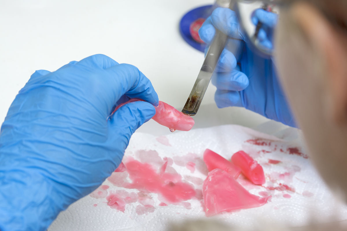 南宁市卫生学校口腔修复工艺专业介绍