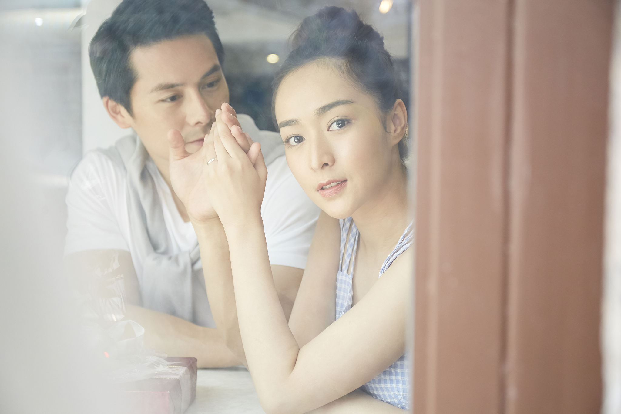和喜欢的女孩子第一次出去吃饭都要聊那些话题列举一下