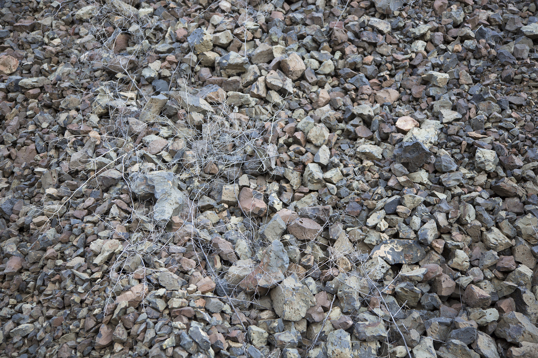 沥青混合料按其组成结构可分为哪几种类型各种类型的沥青混合料各有什么优缺点