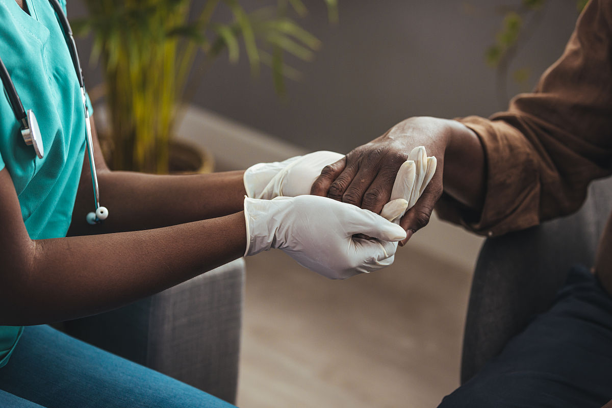 重庆卫校护理专业主要课程及就业前景