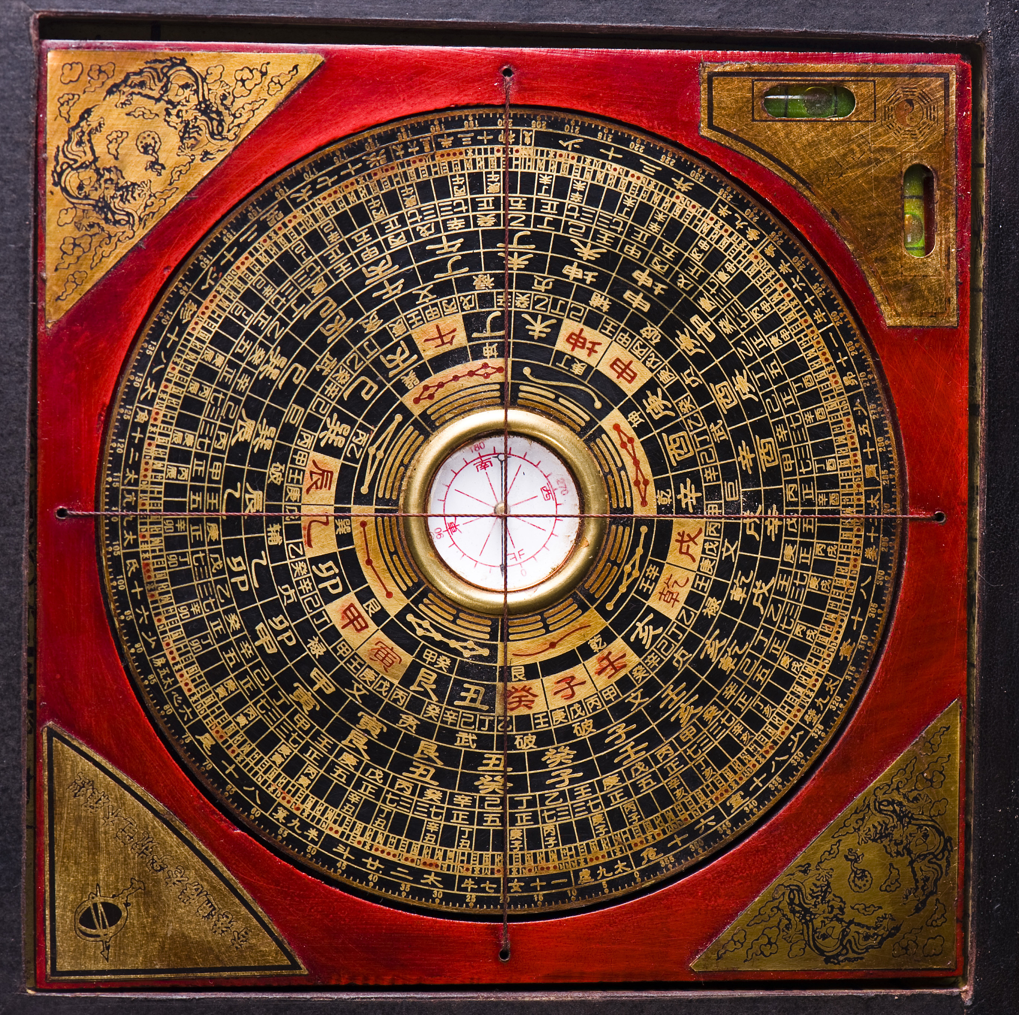 星盘行运盘解读：如何判断你的财运走向