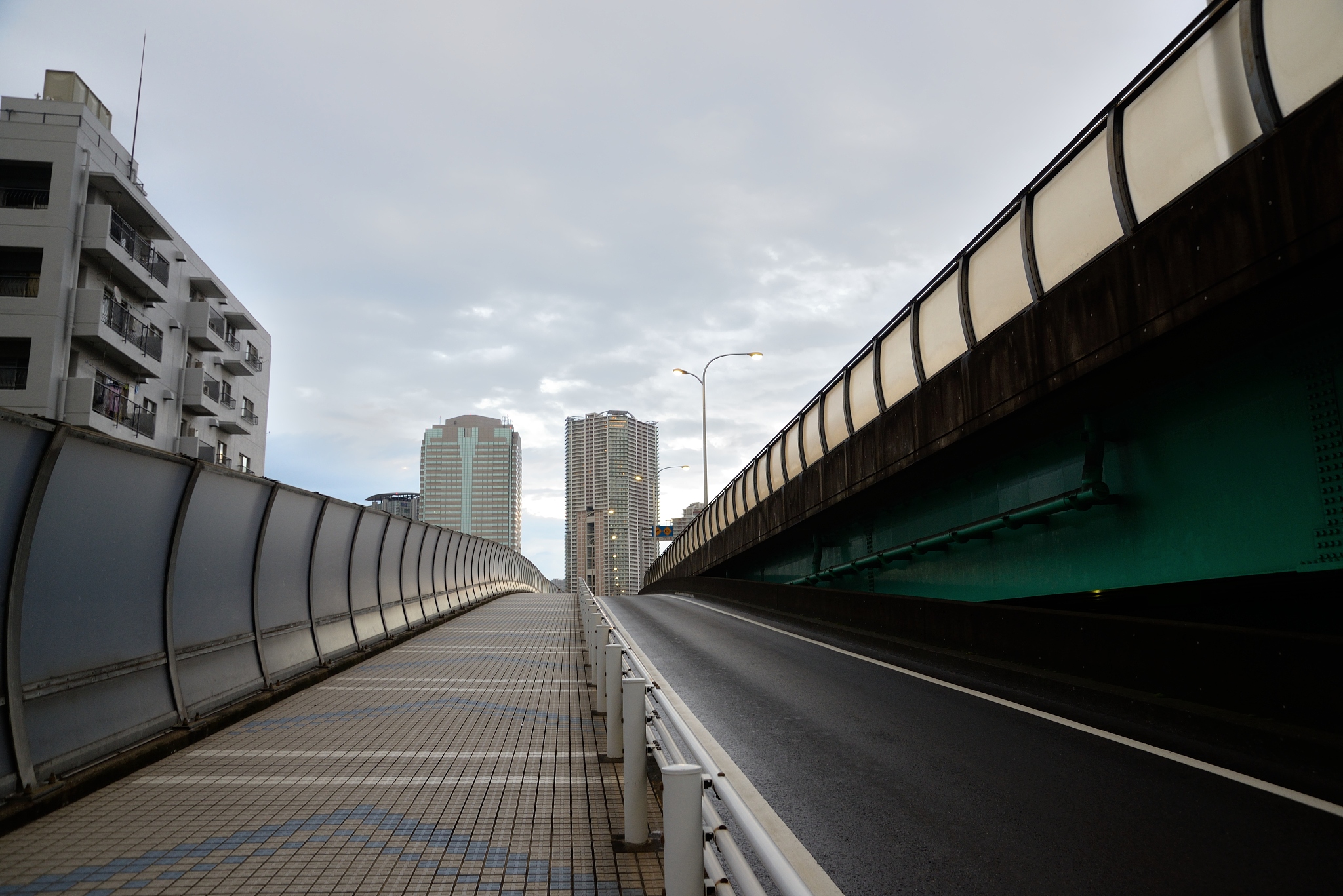 山东公路技师学院只招公路专业的学生吗？