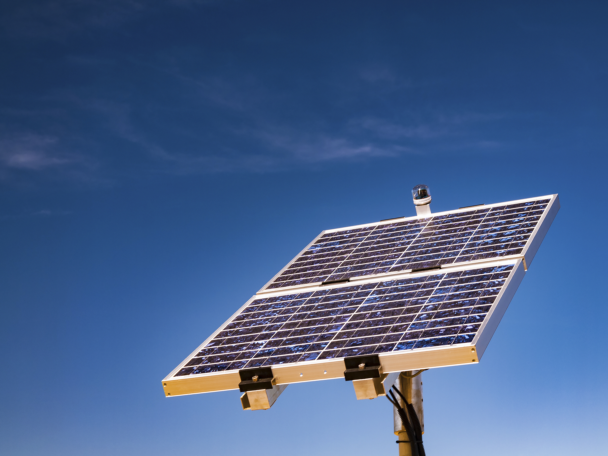 北京地区600W太阳能板一天发电量多少？