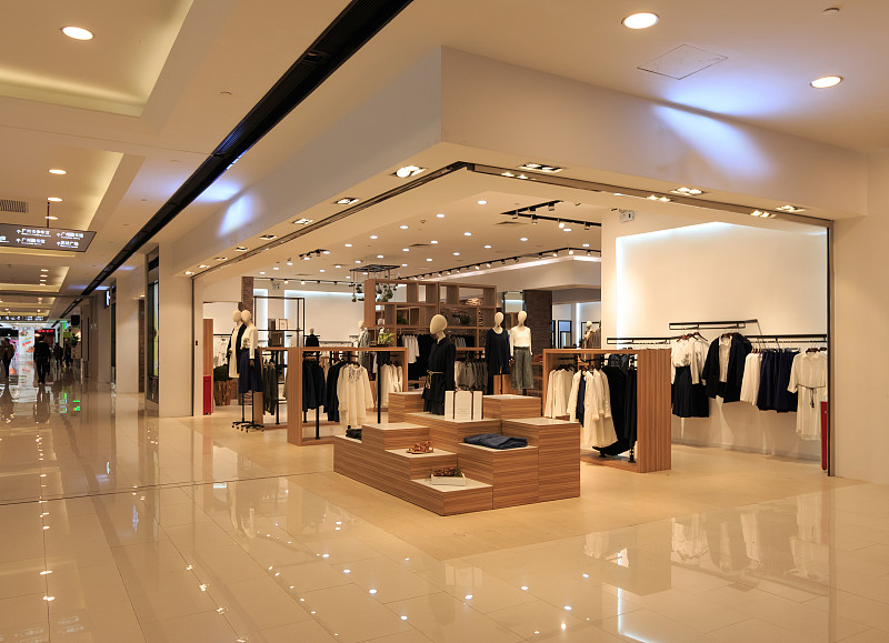 沈阳开服装店建议：选址、定位、设计、营销全攻略