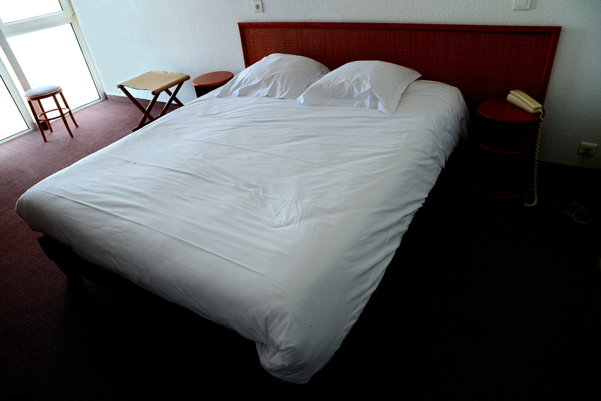 I have rented a house to live in but the mattress in my bedroom is dirty What should I do to have a clean bed