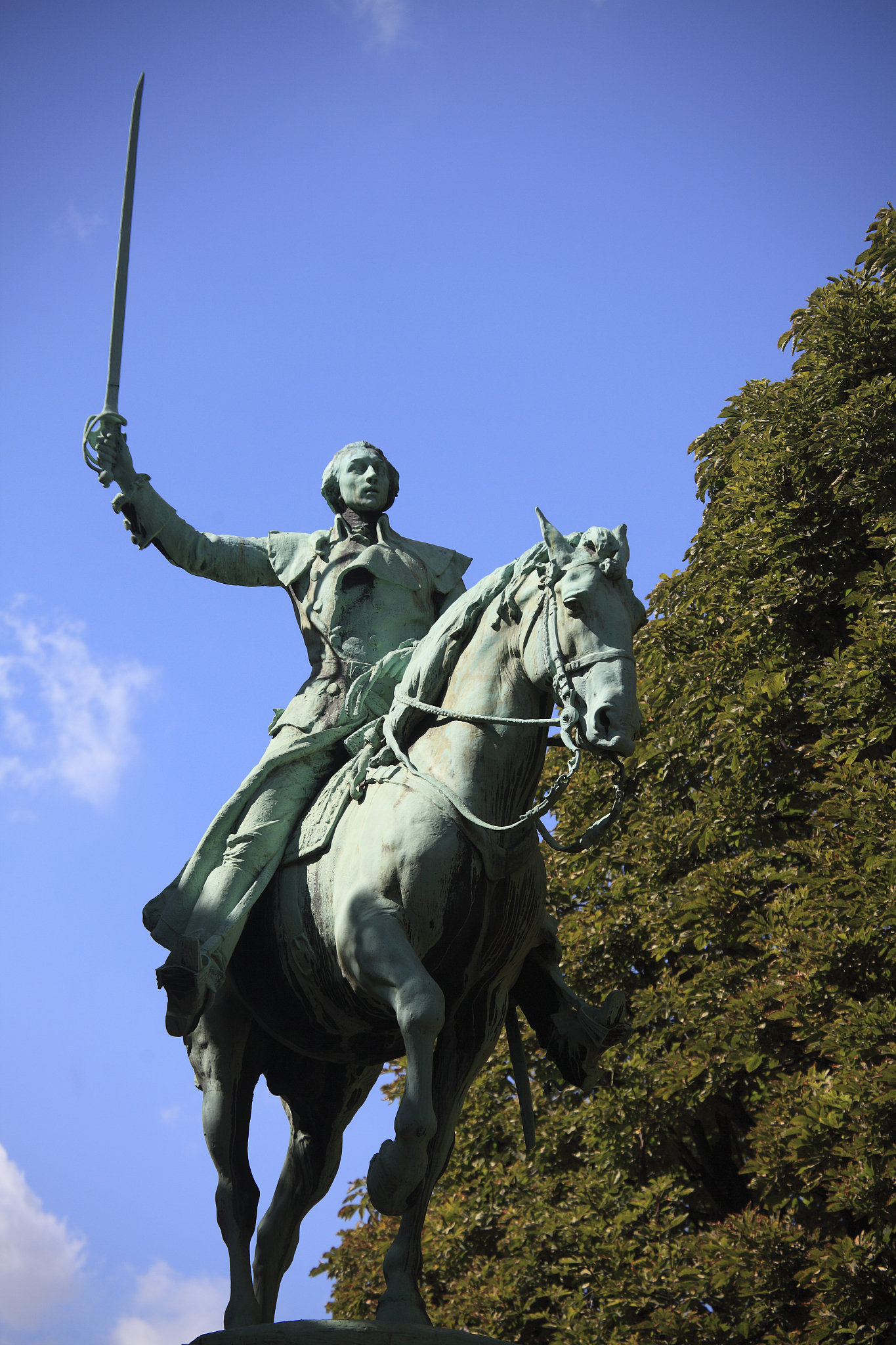 equestrian statue of george washington