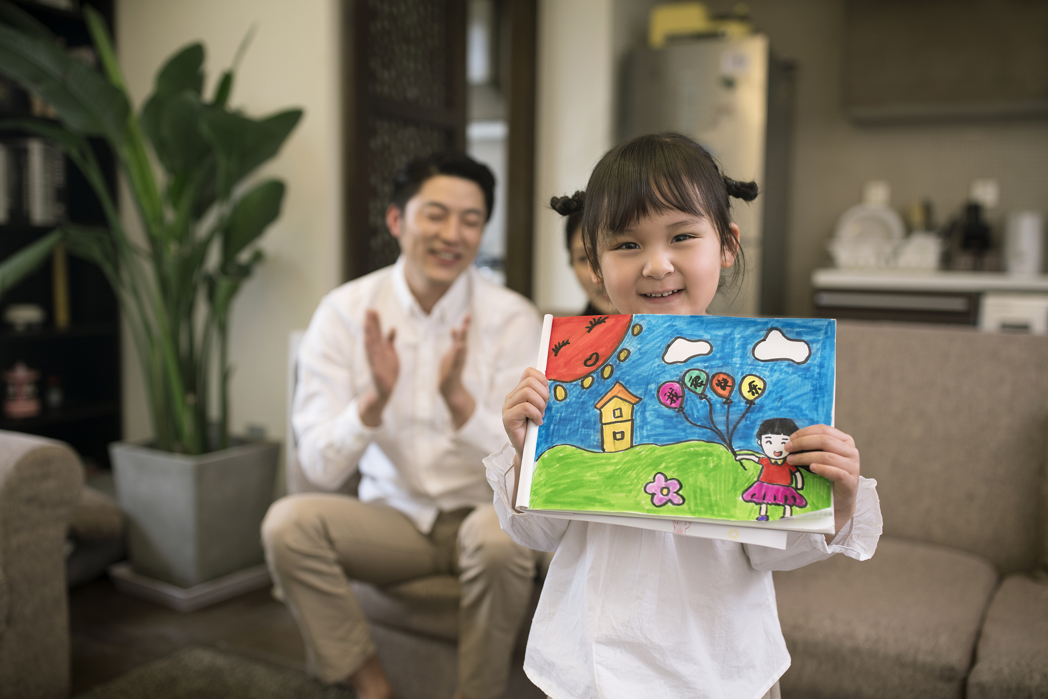 女儿画画朋友圈文案，记录宝贝成长瞬间