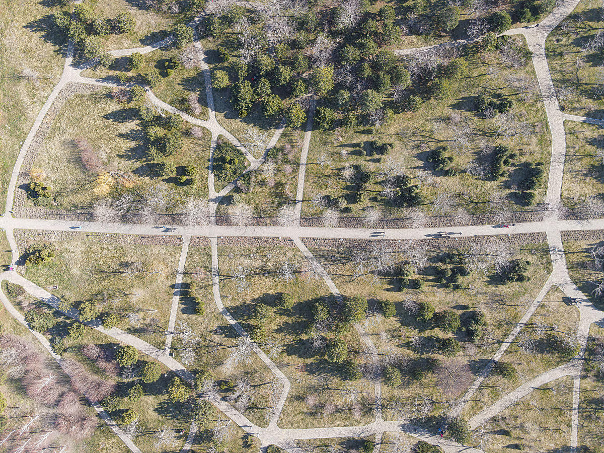 python写一个利用rtk数据实时轨迹显示500平