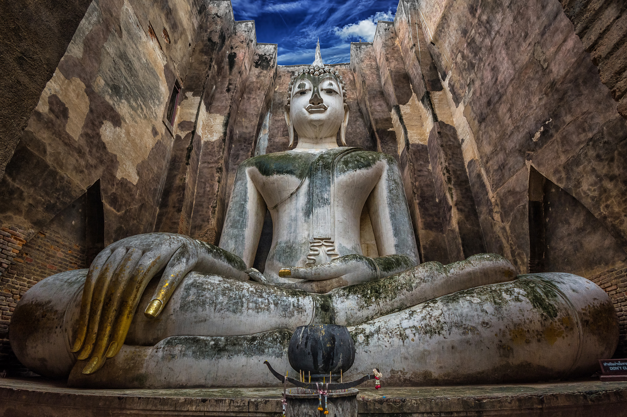 Eight Great Awakenings Sutra Buddha Says Eight Great Awakenings Sutra in EnglishEight Great Awakenings Sutra Translated by Shramana An Shr Gao of the Latter Han Dynasty Buddhist Disciples! At all time