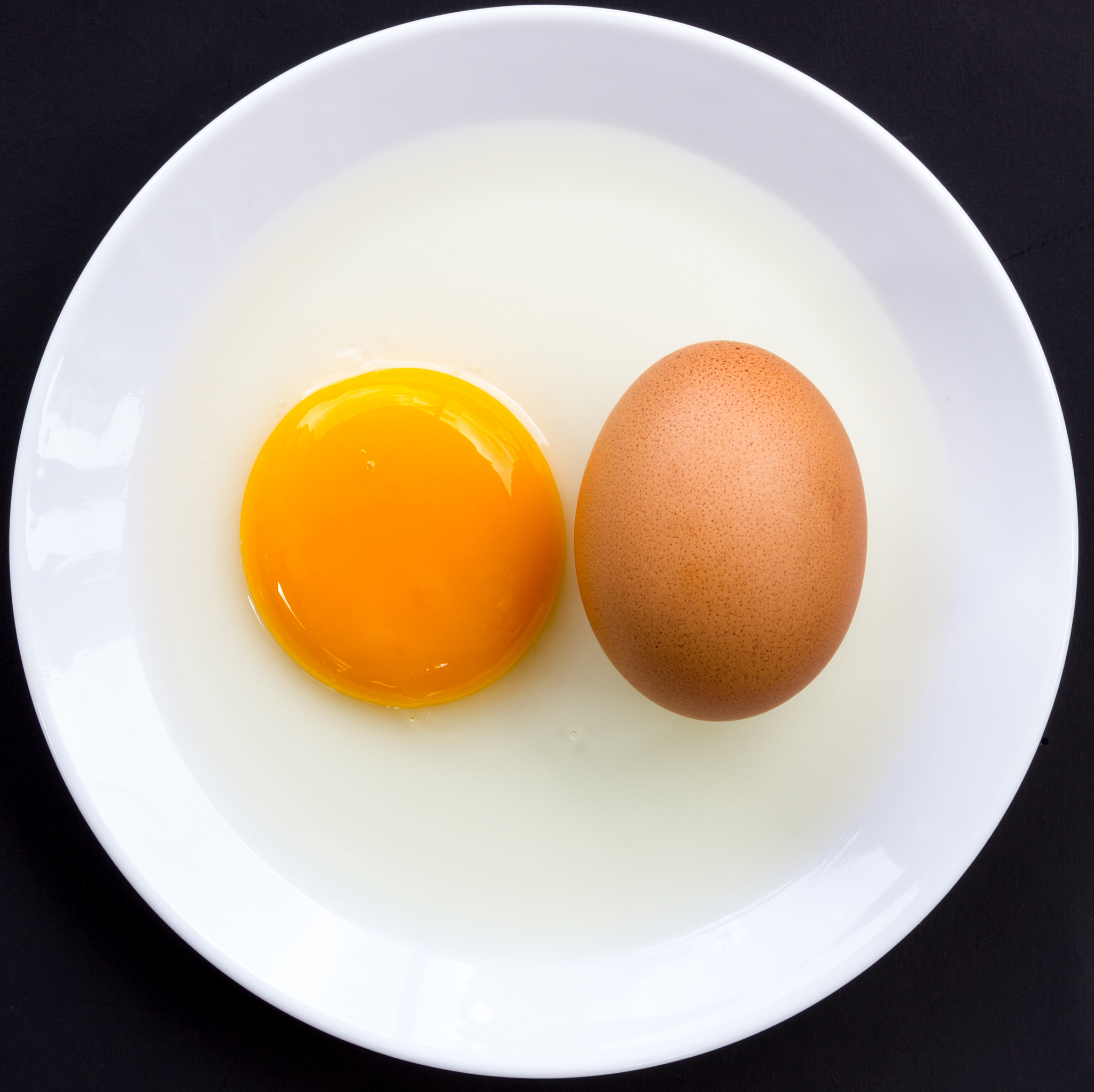 微波炉加热生鸡蛋：简单方法，安全问题需注意