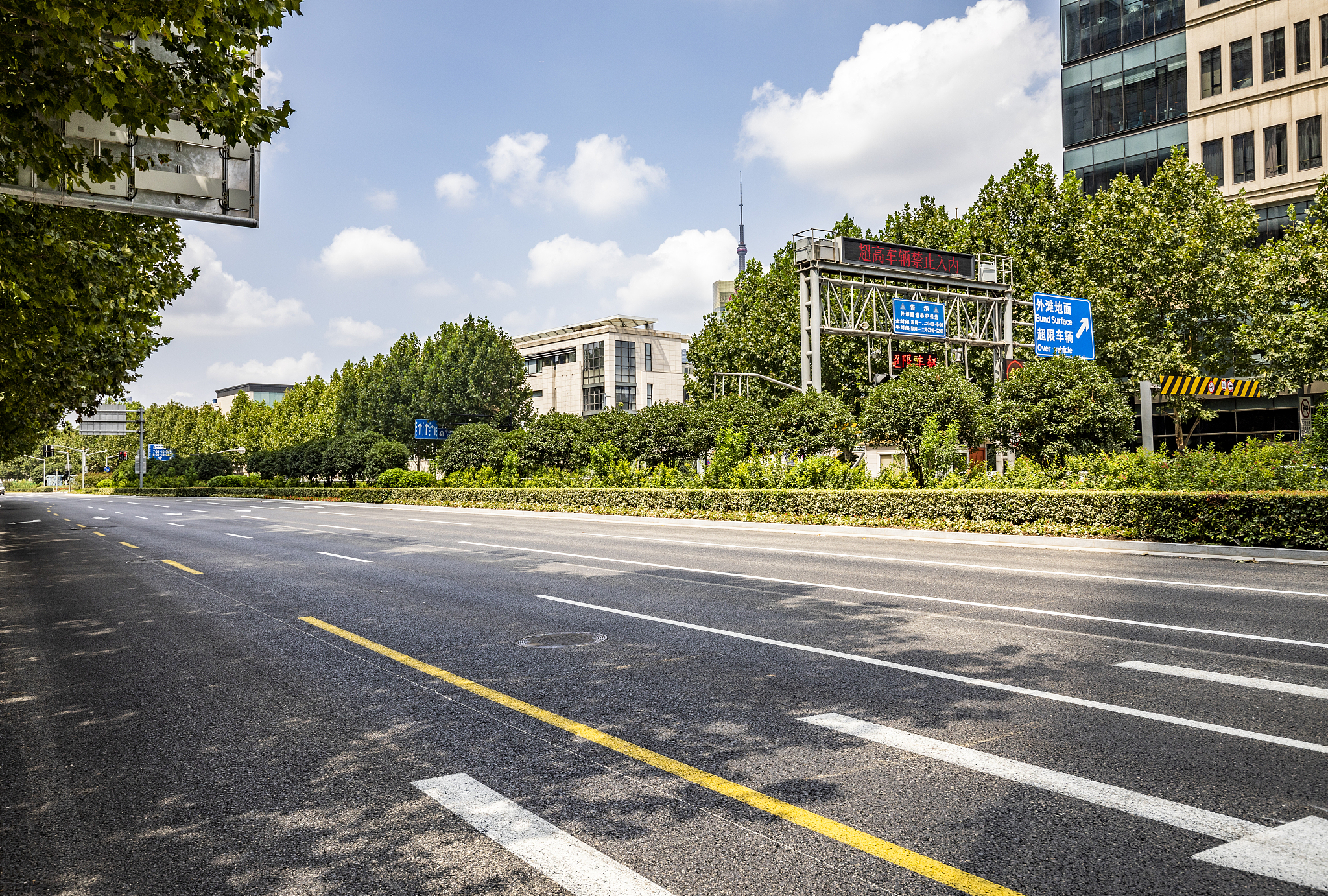 上海交通职业技术学院五年制大专招收往届生吗？