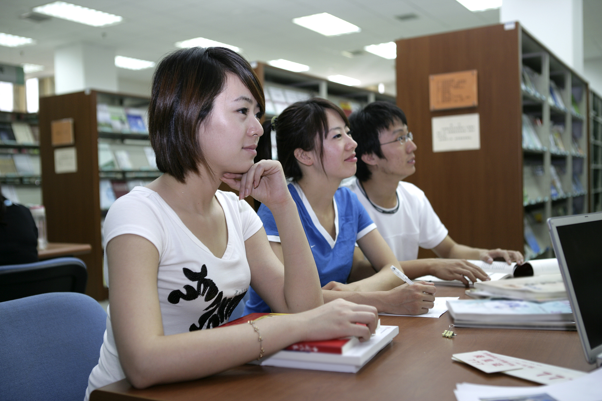 贵州开设有现代文秘专业的学校有哪些